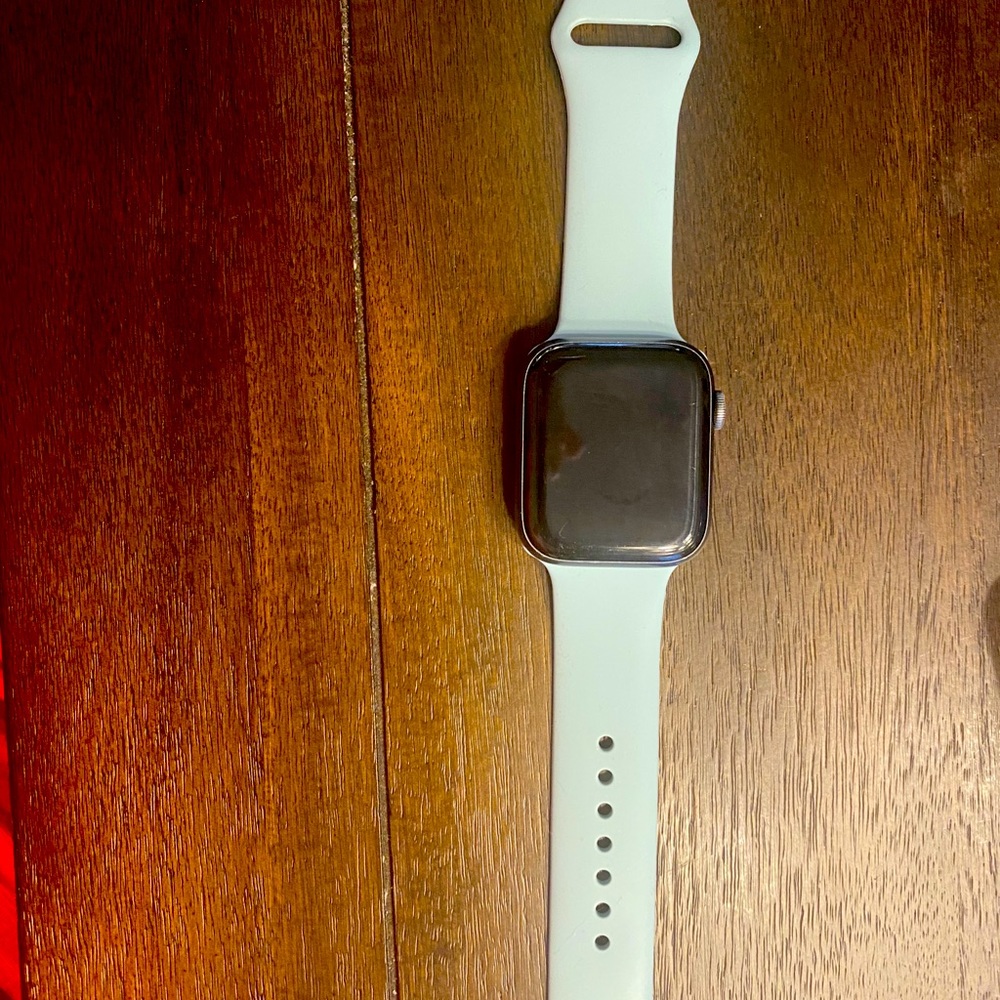 Apple Watch- series 4